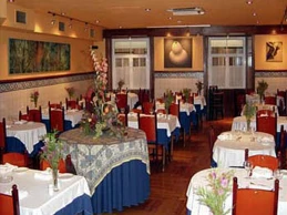 Internacional Hotel - Photo 3