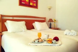 Luz Bay Hotel - Photo 2