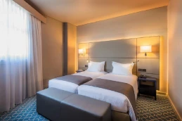 Hotel Dom Henrique Downtown - Photo 5