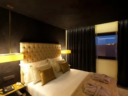 9 Hotel Mercy (x Mercy Hotel) - Photo 2